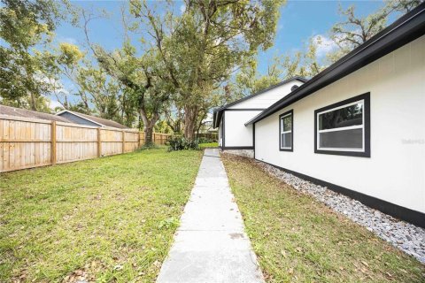 Apartamento en alquiler en Seffner, Florida, 2 dormitorios, 75.25 m2 № 2096048 - foto 16