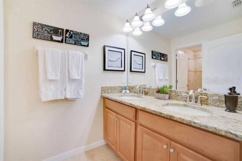 Touwnhouse à vendre à Kissimmee, Floride: 4 chambres, 176.7 m2 № 2351563 - photo 14