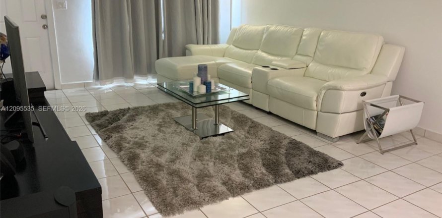Condo in Miami Beach, Florida, 1 bedroom  № 2392105
