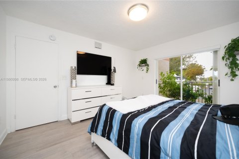 Купить кондоминиум в Хайалиа, Флорида 2 спальни, № 2057358 - фото 12