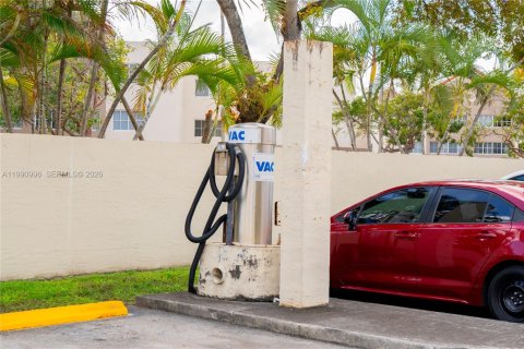 Купить кондоминиум в Хайалиа, Флорида 2 спальни, № 2057358 - фото 25