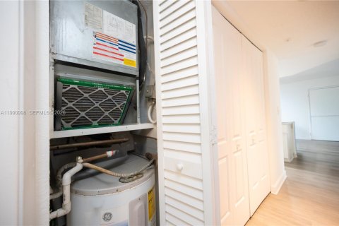 Купить кондоминиум в Хайалиа, Флорида 2 спальни, № 2057358 - фото 20