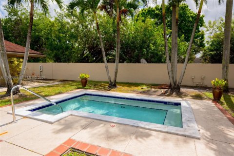 Купить кондоминиум в Хайалиа, Флорида 2 спальни, № 2057358 - фото 27