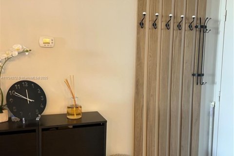 Купить кондоминиум в Халландейл-Бич, Флорида 2 спальни, 130.06м2, № 1811284 - фото 17