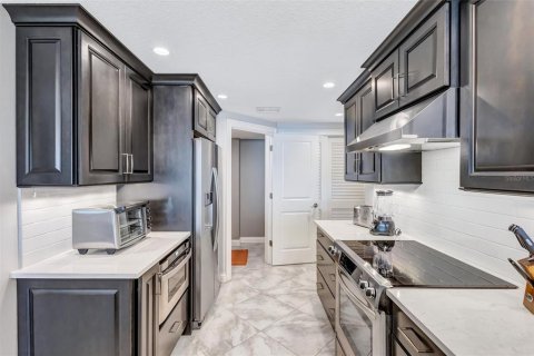 Condo in Sarasota, Florida, 1 bedroom № 2152098 - photo 21