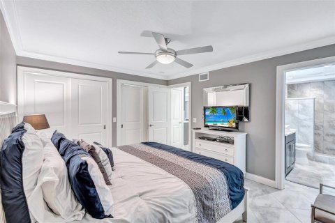 Condo in Sarasota, Florida, 1 bedroom № 2152098 - photo 25