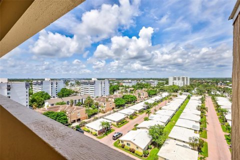 Condo in Sarasota, Florida, 1 bedroom № 2152098 - photo 30