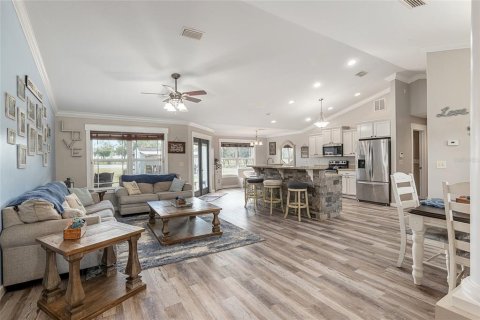 Villa ou maison à vendre à Fort White, Floride: 3 chambres, 258.64 m2 № 1532957 - photo 5
