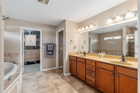 Villa ou maison à vendre à Fort White, Floride: 3 chambres, 258.64 m2 № 1532957 - photo 25