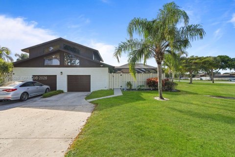 Touwnhouse à vendre à Boca Raton, Floride: 3 chambres, 123.1 m2 № 2390161 - photo 2