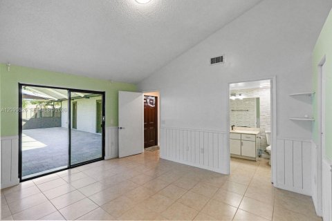 Touwnhouse à vendre à Boca Raton, Floride: 3 chambres, 123.1 m2 № 2390161 - photo 21