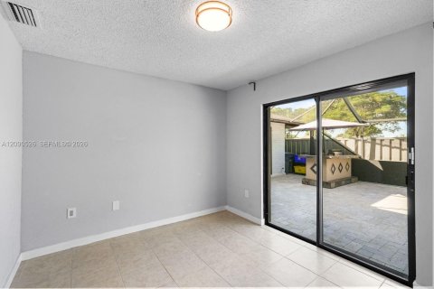 Touwnhouse à vendre à Boca Raton, Floride: 3 chambres, 123.1 m2 № 2390161 - photo 28