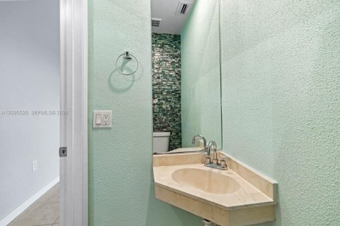 Touwnhouse à vendre à Boca Raton, Floride: 3 chambres, 123.1 m2 № 2390161 - photo 26