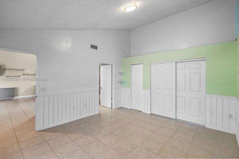 Touwnhouse à vendre à Boca Raton, Floride: 3 chambres, 123.1 m2 № 2390161 - photo 20