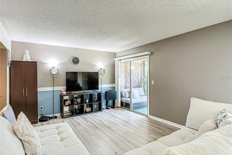 Copropriété à vendre à Deltona, Floride: 2 chambres, 83.33 m2 № 1888473 - photo 21