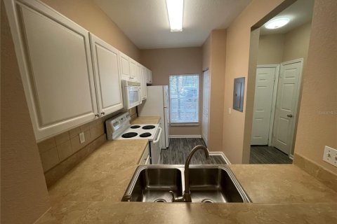 Adosado en alquiler en Gainesville, Florida, 2 dormitorios, 118.45 m2 № 1800012 - foto 6