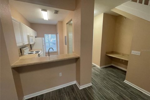 Adosado en alquiler en Gainesville, Florida, 2 dormitorios, 118.45 m2 № 1800012 - foto 5