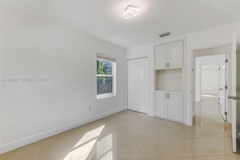 Villa ou maison à vendre à Miami Springs, Floride: 4 chambres, 110.27 m2 № 2026224 - photo 21