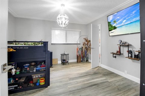 House in Miami, Florida 4 bedrooms, 493.31 sq.m. № 2010157 - photo 26