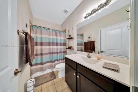 Townhouse in Homestead, Florida 3 bedrooms, 123.19 sq.m. № 1743857 - photo 5