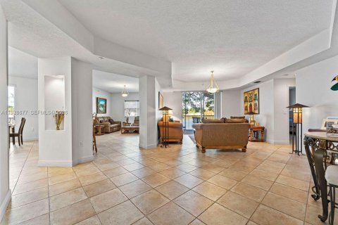 Condo in Doral, Florida, 3 bedrooms  № 2059865 - photo 30