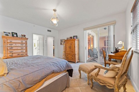 Condo in Doral, Florida, 3 bedrooms  № 2059865 - photo 24