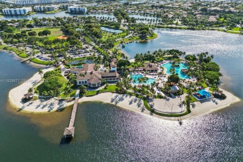 Condo in Doral, Florida, 3 bedrooms  № 2059865 - photo 18