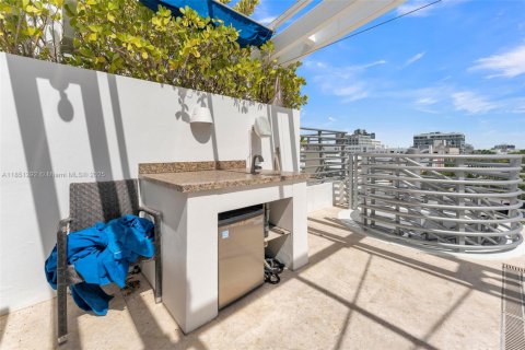 Condo in Miami Beach, Florida  № 1854844 - photo 25