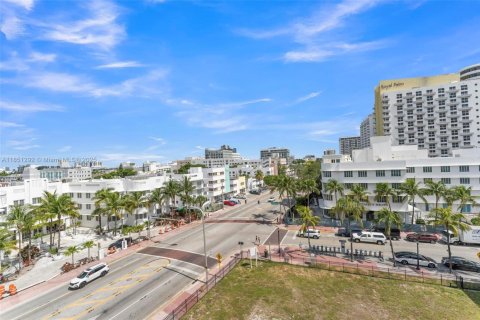 Condo in Miami Beach, Florida  № 1854844 - photo 29