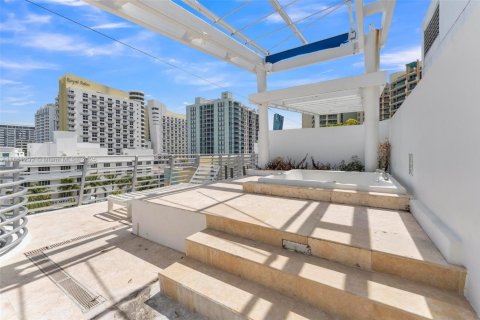 Condo in Miami Beach, Florida  № 1854844 - photo 24