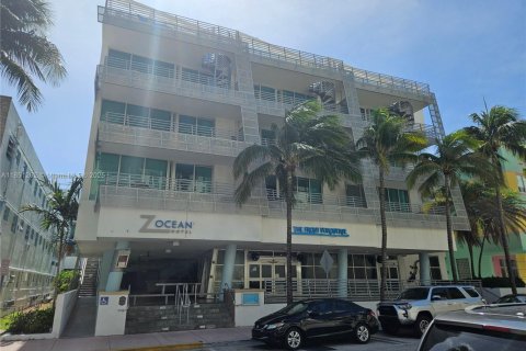 Condominio en venta en Miami Beach, Florida, 46.45 m2 № 1854844 - foto 1