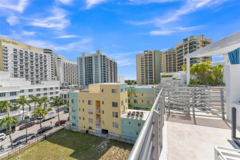 Condo in Miami Beach, Florida  № 1854844 - photo 30