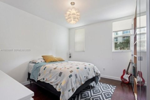 Снять в аренду кондоминиум в Серфсайд, Флорида 3 спальни, 140.28м2, № 1992484 - фото 11