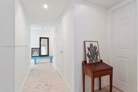 Снять в аренду кондоминиум в Серфсайд, Флорида 3 спальни, 140.28м2, № 1992484 - фото 6