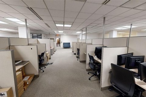 Immobilier commercial à louer à Gainesville, Floride: 613.15 m2 № 1111309 - photo 13