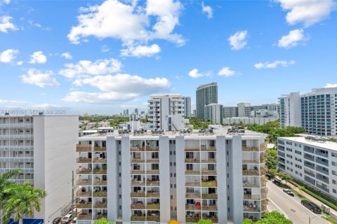 Copropriété à louer à Miami Beach, Floride: 2 chambres, 82.68 m2 № 2024243 - photo 21