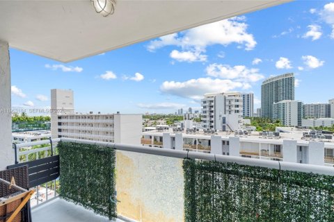 Copropriété à louer à Miami Beach, Floride: 2 chambres, 82.68 m2 № 2024243 - photo 19