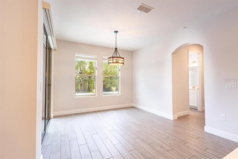 House in Winter Garden, Florida 5 bedrooms, 311.59 sq.m. № 2228178 - photo 9