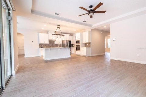 House in Winter Garden, Florida 5 bedrooms, 311.59 sq.m. № 2228178 - photo 7
