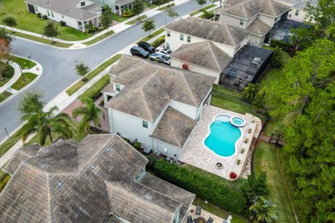 House in Winter Garden, Florida 5 bedrooms, 311.59 sq.m. № 2228178 - photo 26