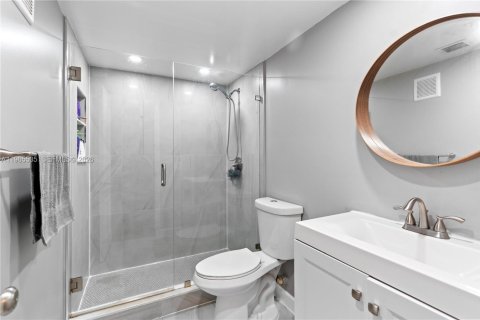 Townhouse in Pembroke Pines, Florida 3 bedrooms, 140.38 sq.m. № 2027069 - photo 14