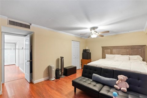 Townhouse in Pembroke Pines, Florida 3 bedrooms, 140.38 sq.m. № 2027069 - photo 23