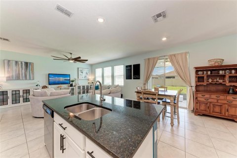 Villa ou maison à vendre à Palmetto, Floride: 4 chambres, 236.16 m2 № 1759641 - photo 13