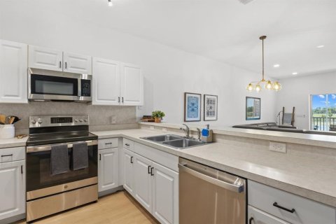 Condominio en venta en Kissimmee, Florida, 3 dormitorios, 153.29 m2 № 1521405 - foto 9