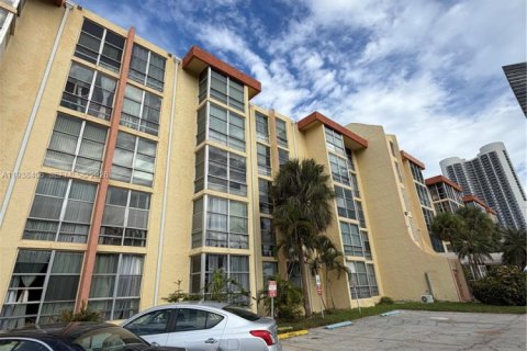 Copropriété à louer à Sunny Isles Beach, Floride: 1 chambre, 50.72 m2 № 1996410 - photo 18