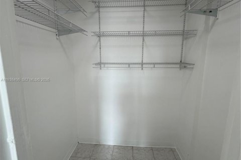 Copropriété à louer à Sunny Isles Beach, Floride: 1 chambre, 50.72 m2 № 1996410 - photo 11