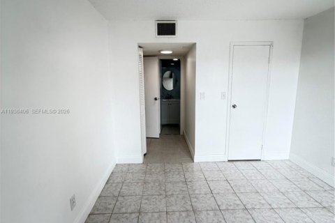 Copropriété à louer à Sunny Isles Beach, Floride: 1 chambre, 50.72 m2 № 1996410 - photo 12