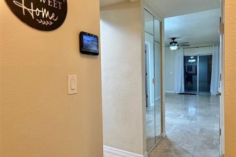 Condo in Tampa, Florida, 2 bedrooms  № 2238842 - photo 4