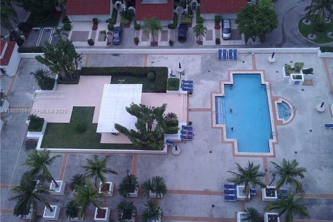 Copropriété à louer à Aventura, Floride: 2 chambres, 135.64 m2 № 2019224 - photo 11