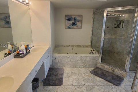 Copropriété à louer à Aventura, Floride: 2 chambres, 135.64 m2 № 2019224 - photo 27
